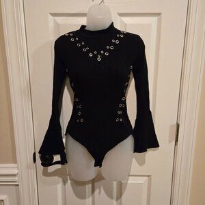 Vinceotto Black Silver Grommets Flare Sleeve Body Suit Top